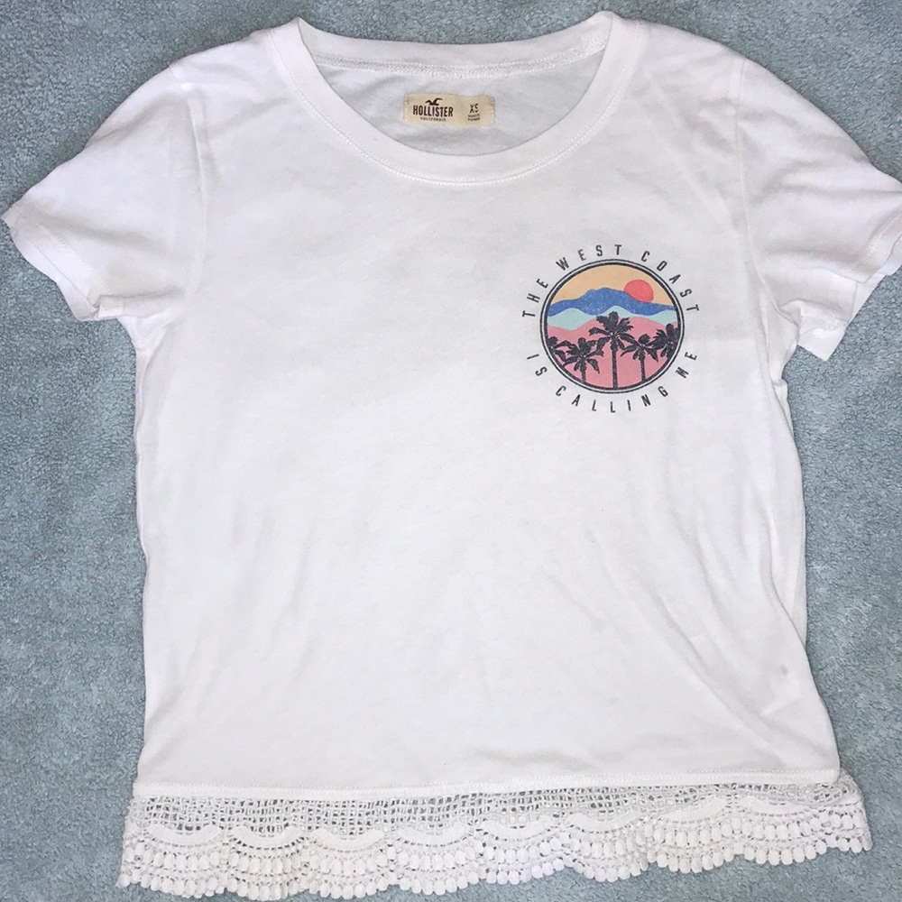 Hollister graphic tee with scalloped detail